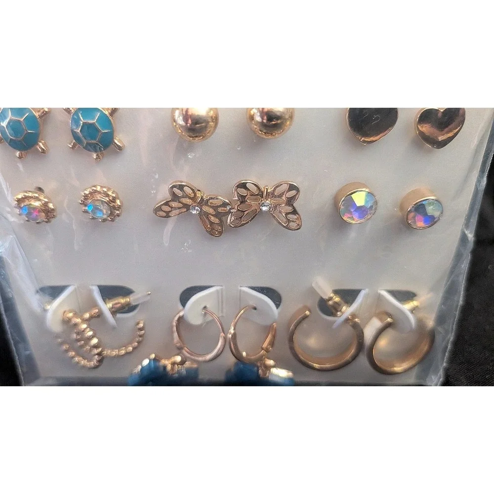 No‎ Boundaries X2 Packs Of 18 Pairs EARRINGS, 36 Pairs total